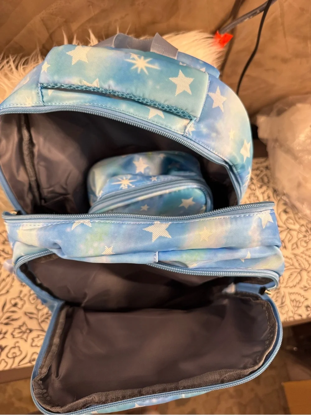 Sky Blue Star Print Women's Backpack with Heart Zipper Pulls